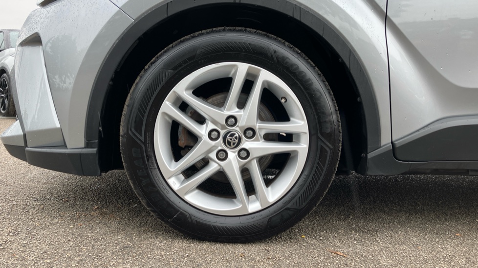 Toyota C-HR 1.8 Hybrid Icon 5dr CVT Hybrid Hatchback - Image 25