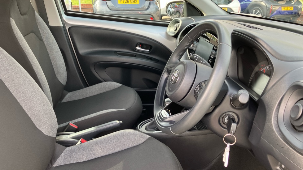 Toyota Aygo X 1.0 VVT-i Pure 5dr Auto Petrol Hatchback - Image 12