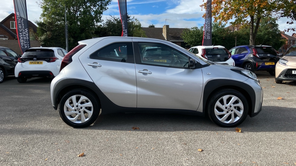 Toyota Aygo X 1.0 VVT-i Pure 5dr Auto Petrol Hatchback - Image 23
