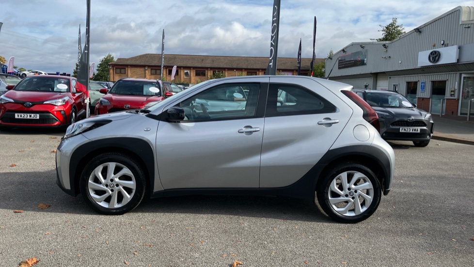 Toyota Aygo X 1.0 VVT-i Pure 5dr Auto Petrol Hatchback - Image 24