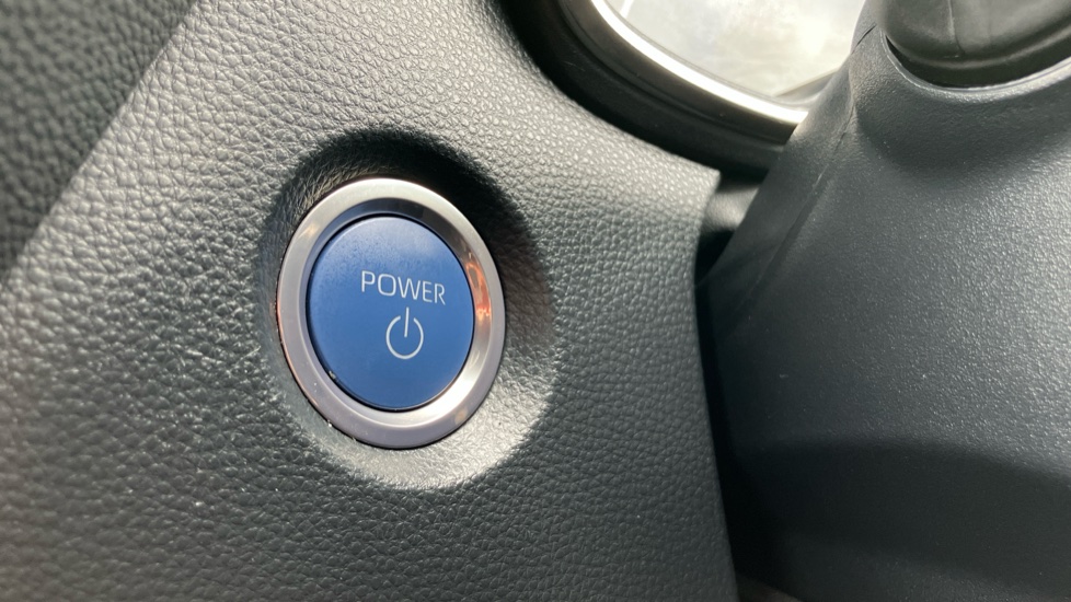 Toyota Corolla 2.0 VVT-i Hybrid Design 5dr CVT Hybrid Hatchback - Image 16