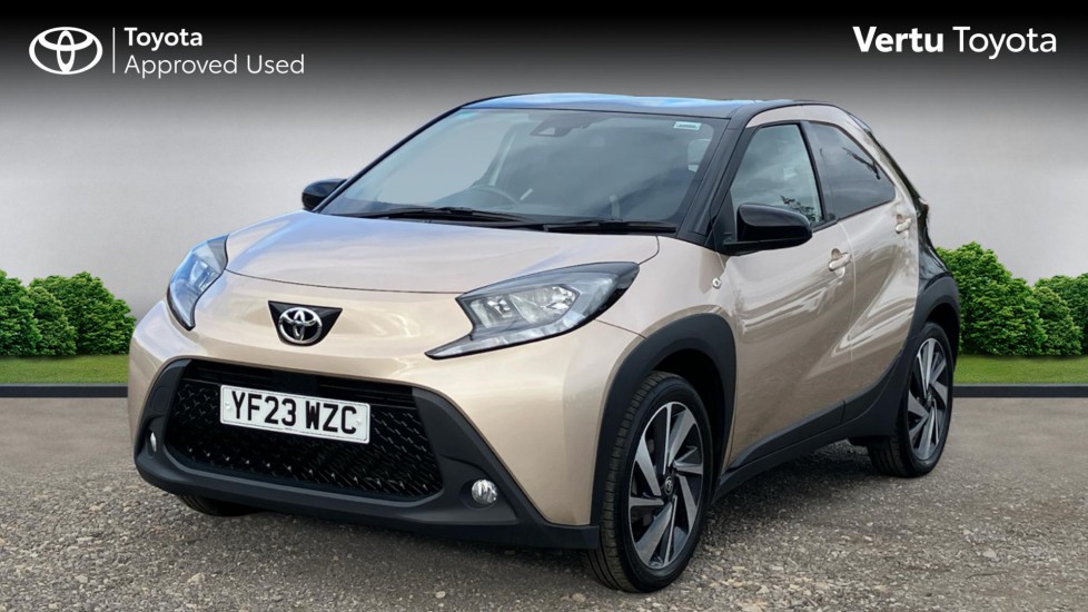 Toyota Aygo X 1.0 VVT-i Edge 5dr Auto Petrol Hatchback - Image 3
