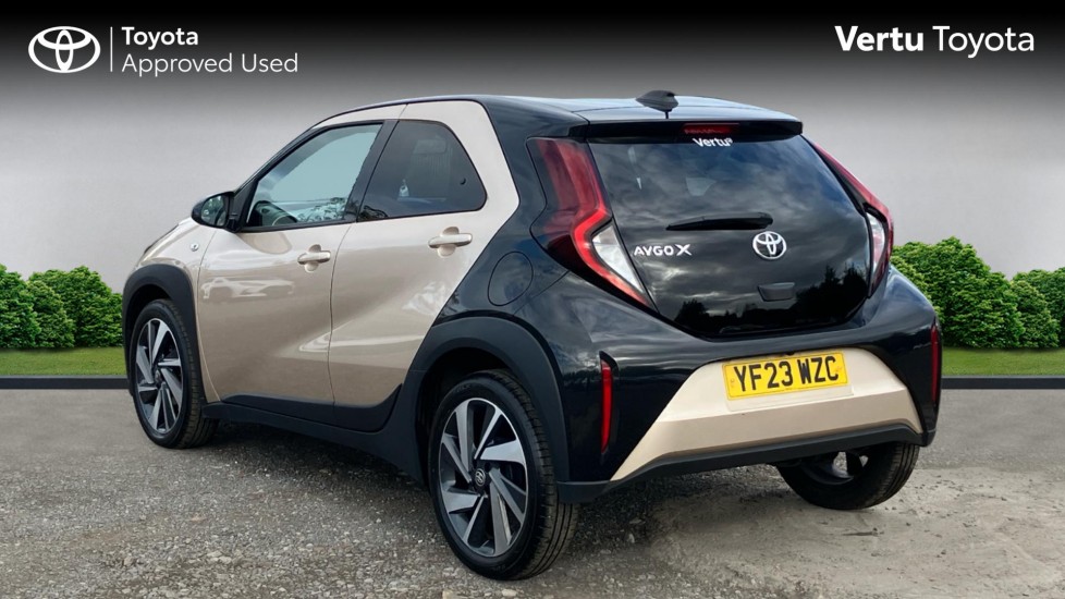 Toyota Aygo X 1.0 VVT-i Edge 5dr Auto Petrol Hatchback - Image 4