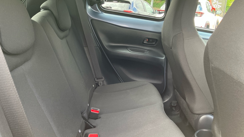 Toyota Aygo X 1.0 VVT-i Edge 5dr Auto Petrol Hatchback - Image 8