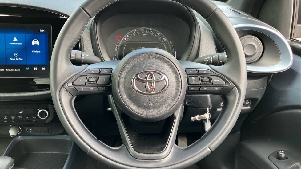 Toyota Aygo X 1.0 VVT-i Edge 5dr Auto Petrol Hatchback - Image 10