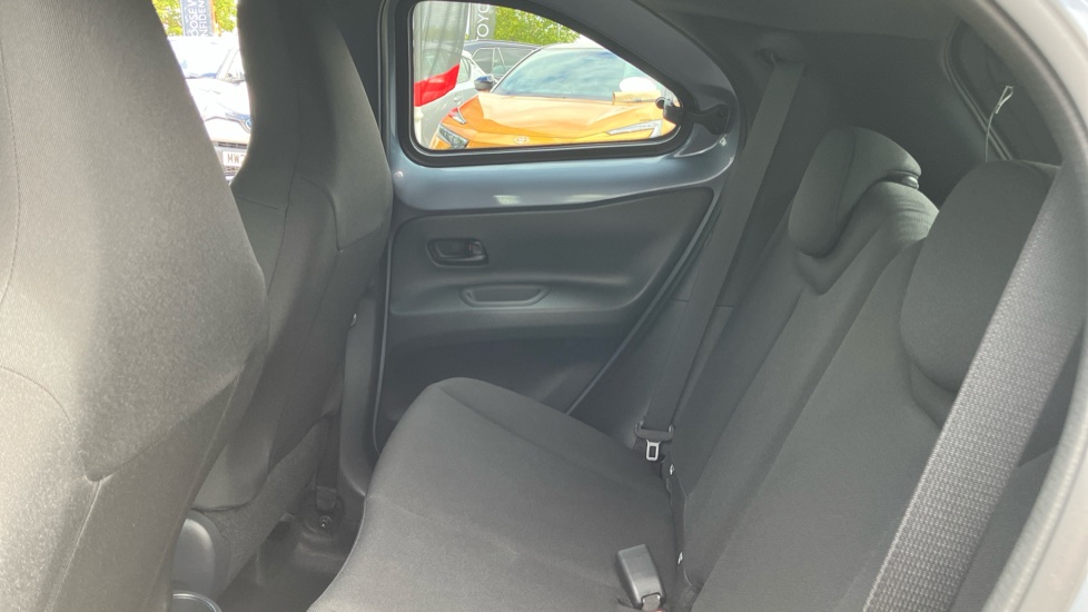 Toyota Aygo X 1.0 VVT-i Edge 5dr Auto Petrol Hatchback - Image 15