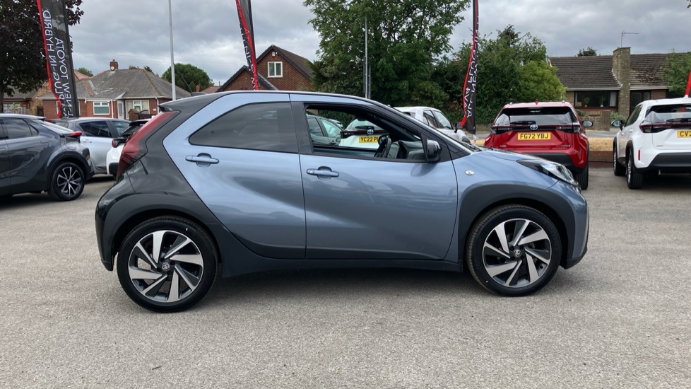 Toyota Aygo X 1.0 VVT-i Edge 5dr Auto Petrol Hatchback - Image 23