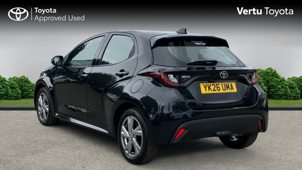 Toyota Yaris 1.5 Hybrid Icon 5dr CVT Hybrid Hatchback - Image 4