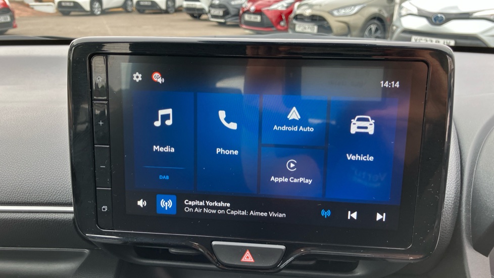 Toyota Yaris 1.5 Hybrid Icon 5dr CVT Hybrid Hatchback - Image 9