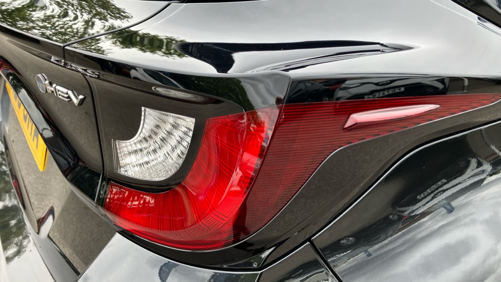 Toyota Yaris 1.5 Hybrid Icon 5dr CVT Hybrid Hatchback - Image 21