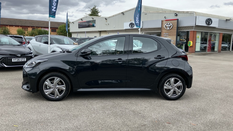 Toyota Yaris 1.5 Hybrid Icon 5dr CVT Hybrid Hatchback - Image 24