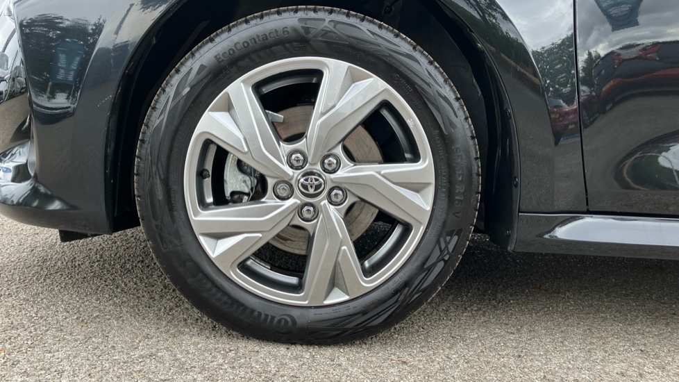 Toyota Yaris 1.5 Hybrid Icon 5dr CVT Hybrid Hatchback - Image 25