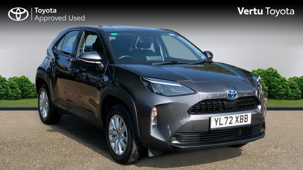 Toyota Yaris Cross 1.5 Hybrid Icon 5dr CVT Hybrid Estate - Image 1