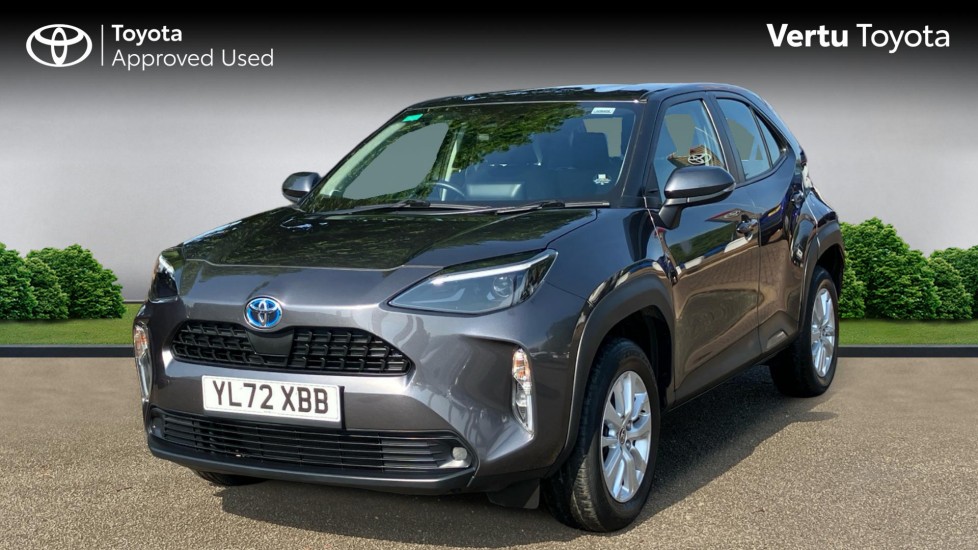 Toyota Yaris Cross 1.5 Hybrid Icon 5dr CVT Hybrid Estate - Image 3