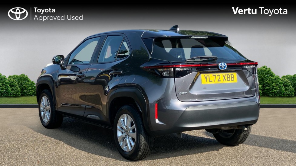 Toyota Yaris Cross 1.5 Hybrid Icon 5dr CVT Hybrid Estate - Image 4