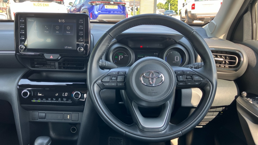 Toyota Yaris Cross 1.5 Hybrid Icon 5dr CVT Hybrid Estate - Image 7