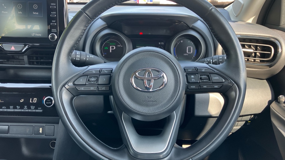 Toyota Yaris Cross 1.5 Hybrid Icon 5dr CVT Hybrid Estate - Image 10