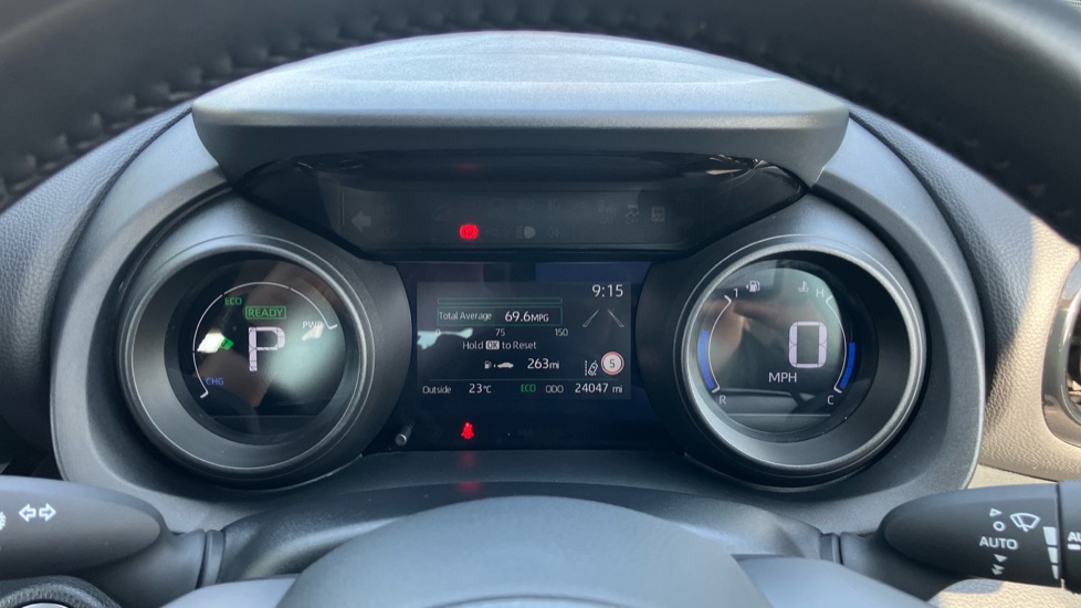Toyota Yaris Cross 1.5 Hybrid Icon 5dr CVT Hybrid Estate - Image 11