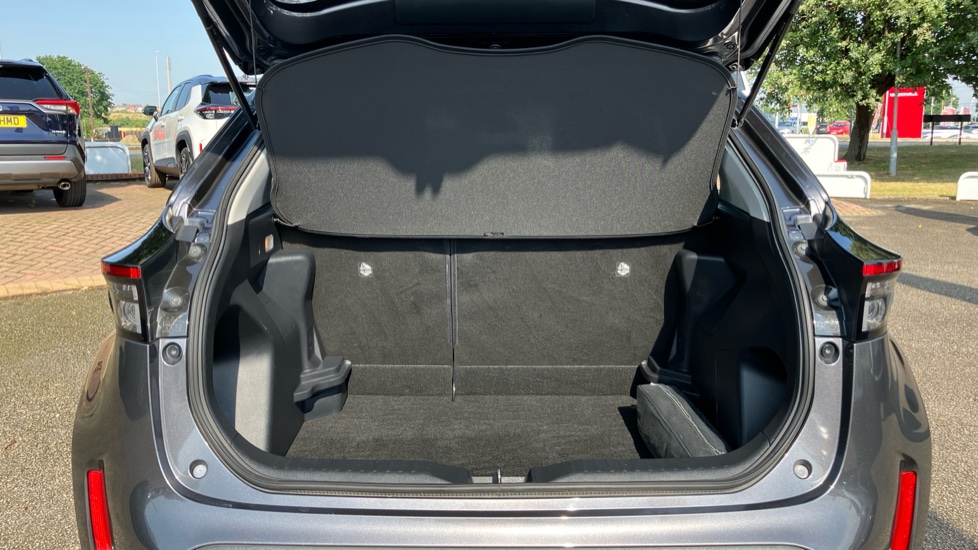 Toyota Yaris Cross 1.5 Hybrid Icon 5dr CVT Hybrid Estate - Image 13