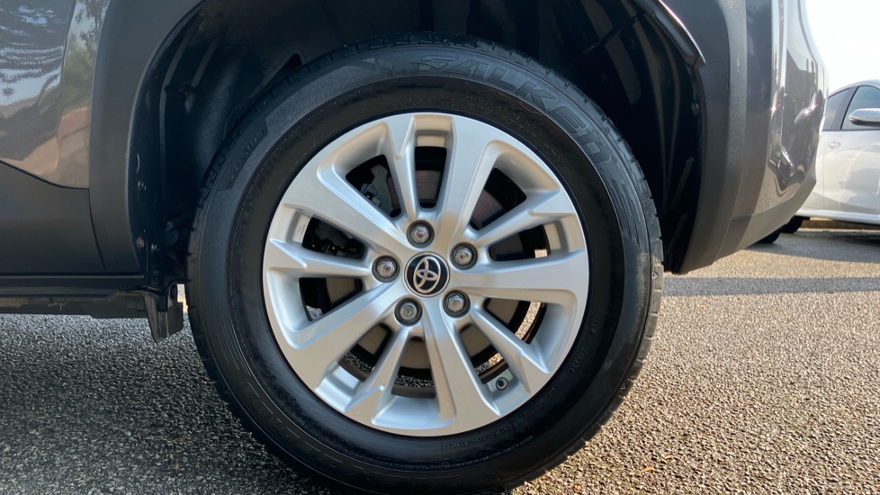 Toyota Yaris Cross 1.5 Hybrid Icon 5dr CVT Hybrid Estate - Image 25