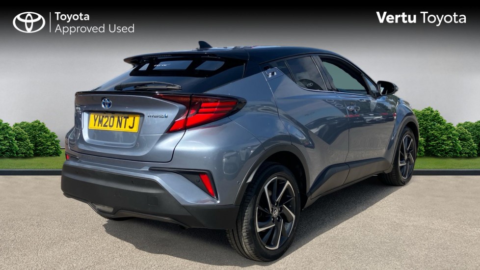 Toyota C-HR 1.8 Hybrid Dynamic 5dr CVT Hybrid Hatchback - Image 2