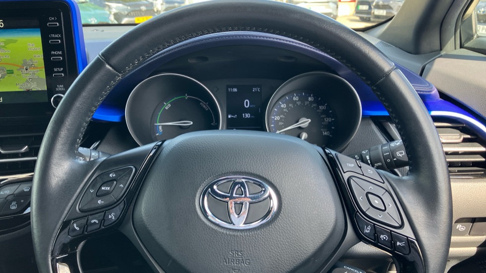 Toyota C-HR 1.8 Hybrid Dynamic 5dr CVT Hybrid Hatchback - Image 10