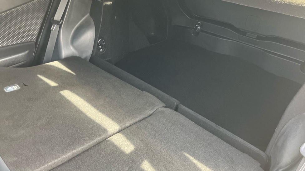 Toyota C-HR 1.8 Hybrid Dynamic 5dr CVT Hybrid Hatchback - Image 18