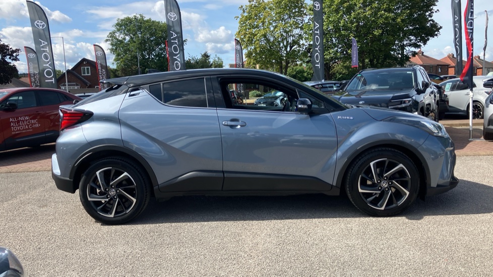 Toyota C-HR 1.8 Hybrid Dynamic 5dr CVT Hybrid Hatchback - Image 23
