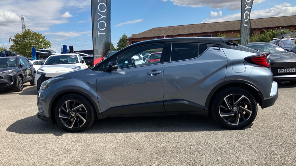 Toyota C-HR 1.8 Hybrid Dynamic 5dr CVT Hybrid Hatchback - Image 24