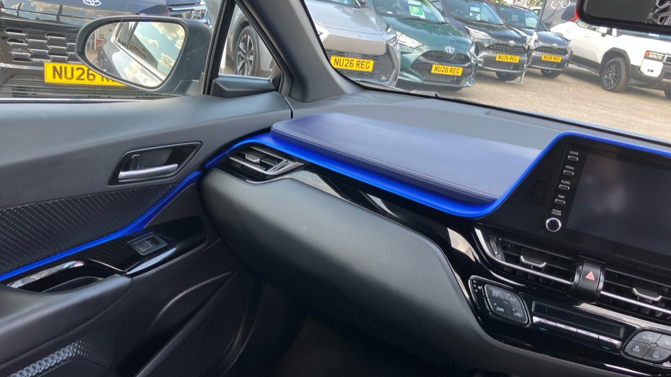 Toyota C-HR 1.8 Hybrid Dynamic 5dr CVT Hybrid Hatchback - Image 37