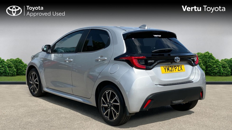 Toyota Yaris 1.5 Hybrid Design 5dr CVT Hybrid Hatchback - Image 4