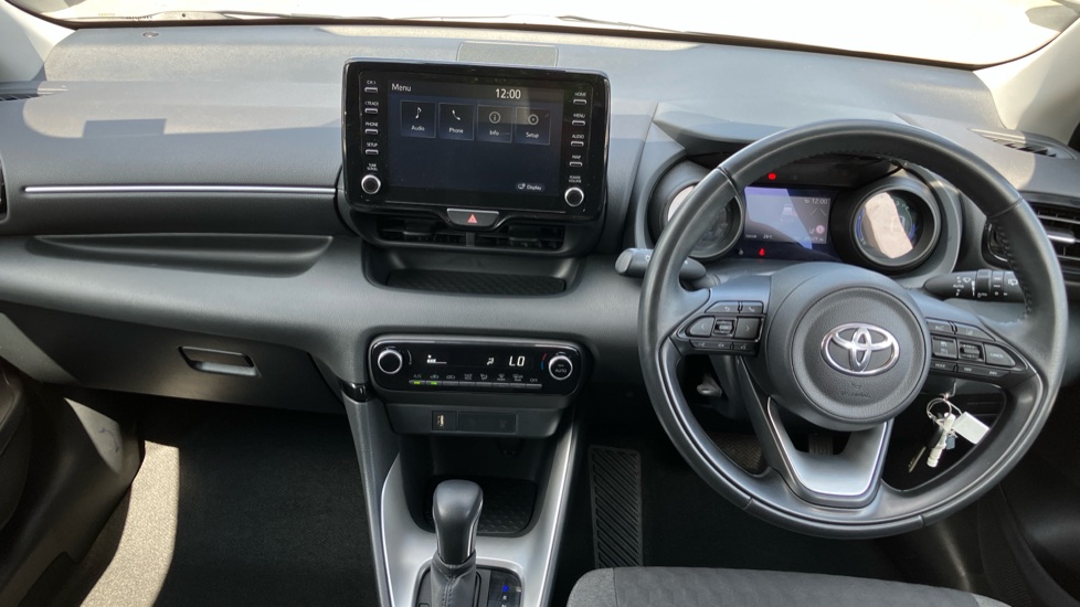 Toyota Yaris 1.5 Hybrid Design 5dr CVT Hybrid Hatchback - Image 6