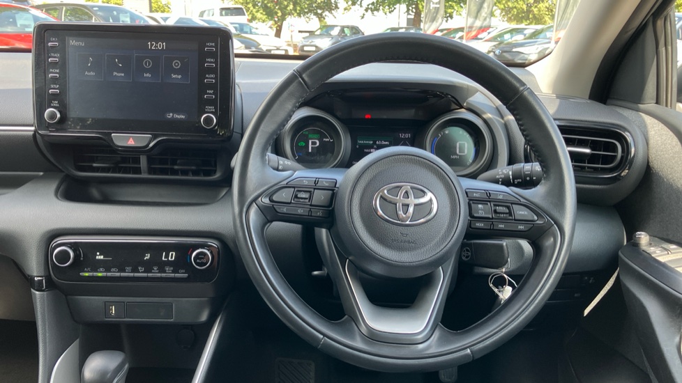 Toyota Yaris 1.5 Hybrid Design 5dr CVT Hybrid Hatchback - Image 7