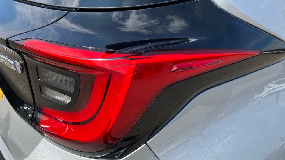 Toyota Yaris 1.5 Hybrid Design 5dr CVT Hybrid Hatchback - Image 21