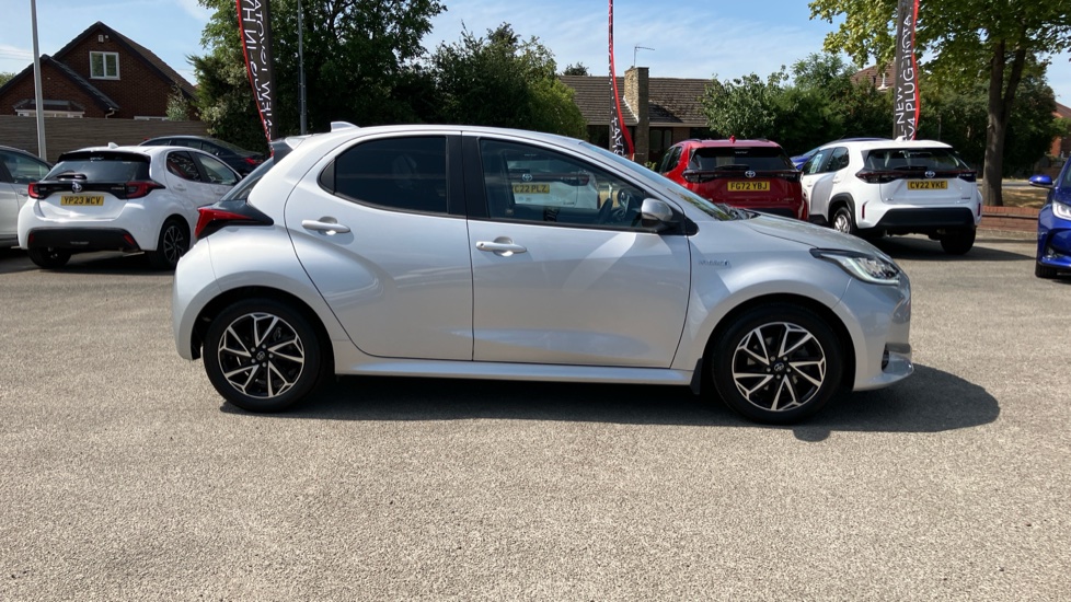 Toyota Yaris 1.5 Hybrid Design 5dr CVT Hybrid Hatchback - Image 23