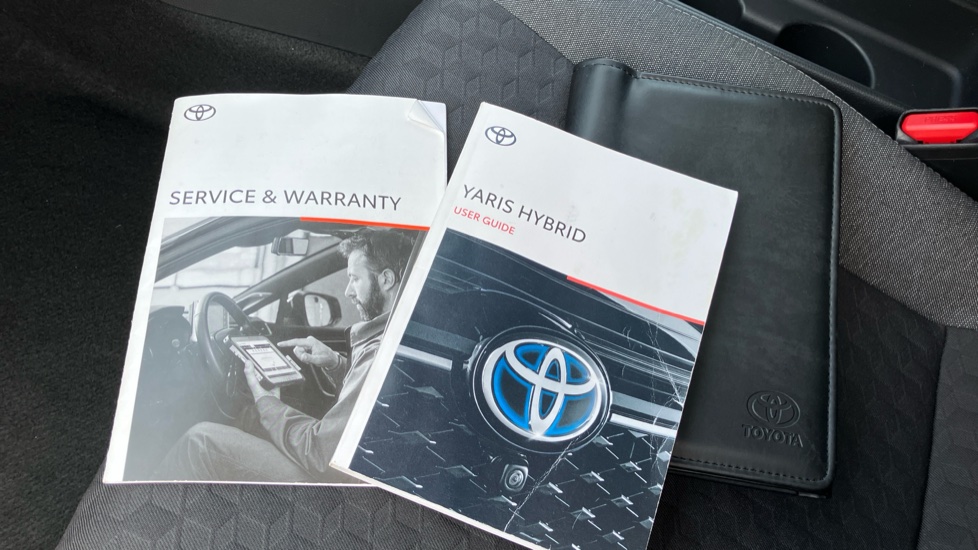 Toyota Yaris 1.5 Hybrid Design 5dr CVT Hybrid Hatchback - Image 27