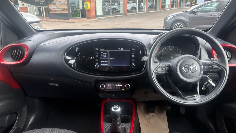 Toyota Aygo X 1.0 VVT-i Edge 5dr Petrol Hatchback - Image 6