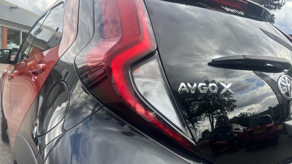 Toyota Aygo X 1.0 VVT-i Edge 5dr Petrol Hatchback - Image 21