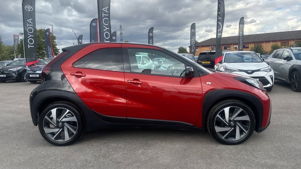 Toyota Aygo X 1.0 VVT-i Edge 5dr Petrol Hatchback - Image 23