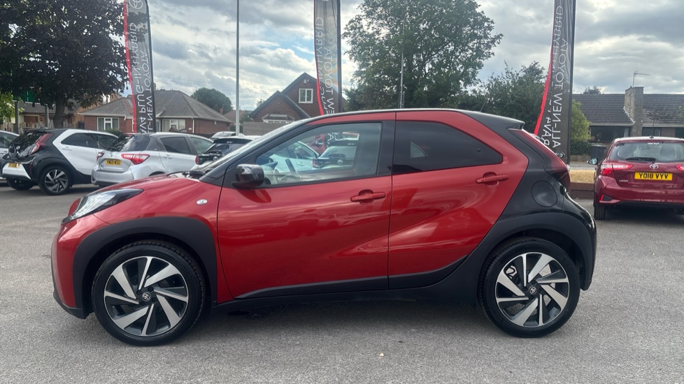 Toyota Aygo X 1.0 VVT-i Edge 5dr Petrol Hatchback - Image 24