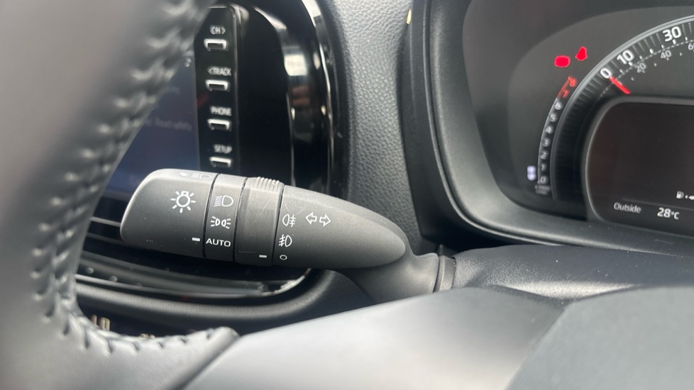 Toyota Aygo X 1.0 VVT-i Edge 5dr Petrol Hatchback - Image 35