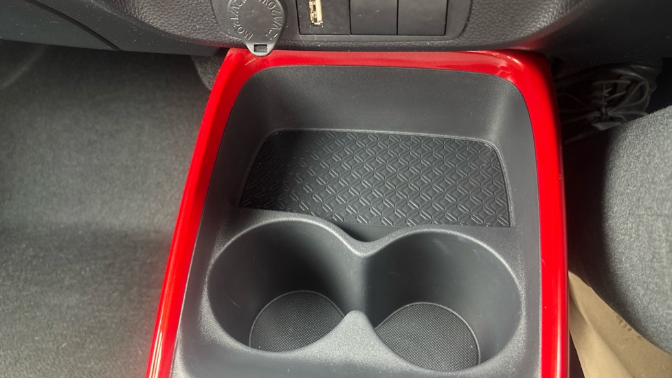 Toyota Aygo X 1.0 VVT-i Edge 5dr Petrol Hatchback - Image 40