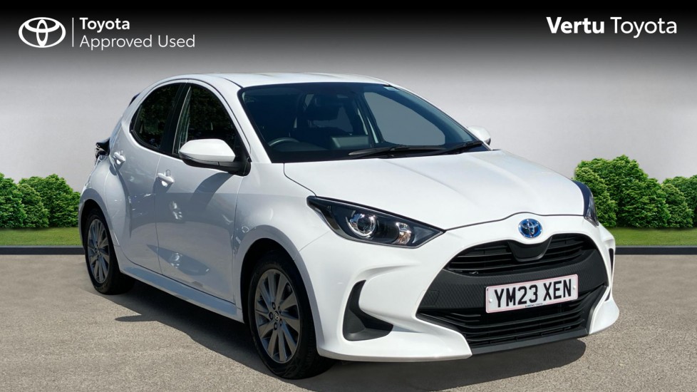 Toyota Yaris 1.5 Hybrid Icon 5dr CVT Hybrid Hatchback - Image 1