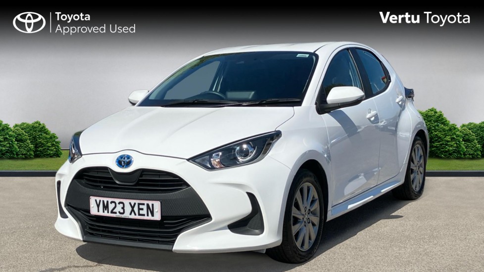 Toyota Yaris 1.5 Hybrid Icon 5dr CVT Hybrid Hatchback - Image 3