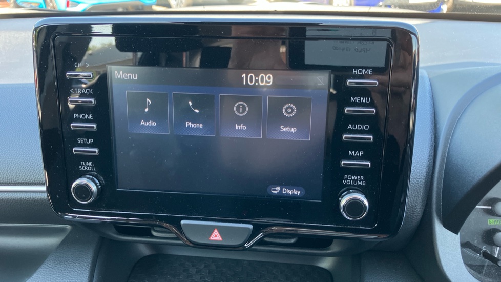 Toyota Yaris 1.5 Hybrid Icon 5dr CVT Hybrid Hatchback - Image 9