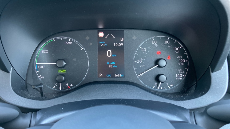 Toyota Yaris 1.5 Hybrid Icon 5dr CVT Hybrid Hatchback - Image 11