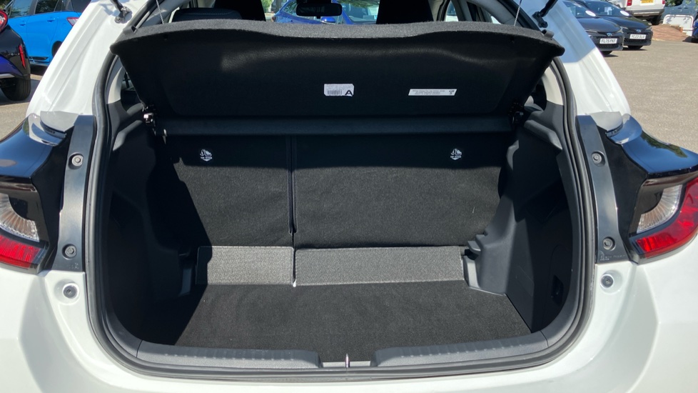 Toyota Yaris 1.5 Hybrid Icon 5dr CVT Hybrid Hatchback - Image 13