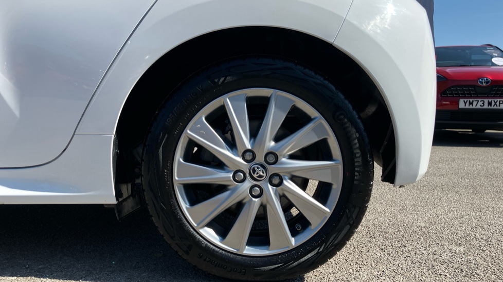 Toyota Yaris 1.5 Hybrid Icon 5dr CVT Hybrid Hatchback - Image 25