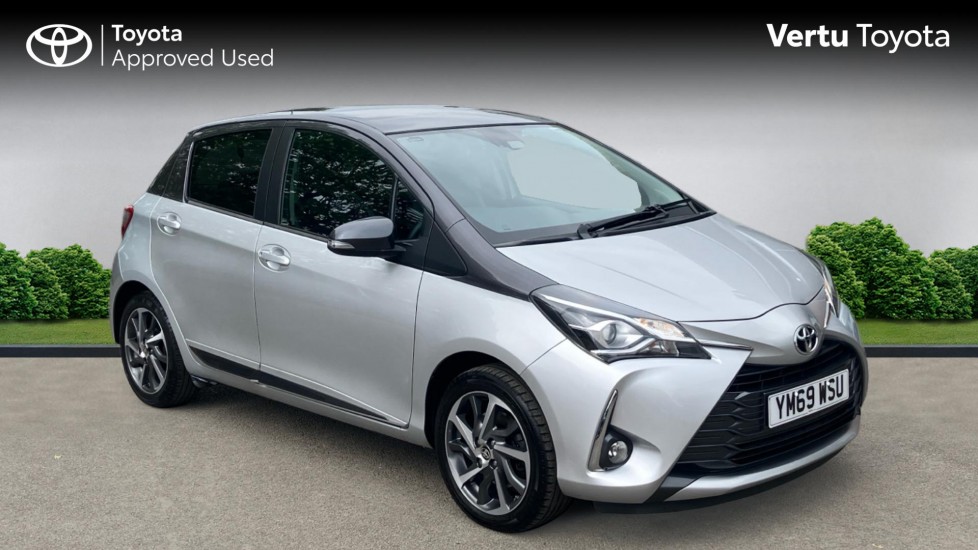 Toyota Yaris 1.5 VVT-i Y20 5dr CVT [Bi-tone] Petrol Hatchback - Image 1