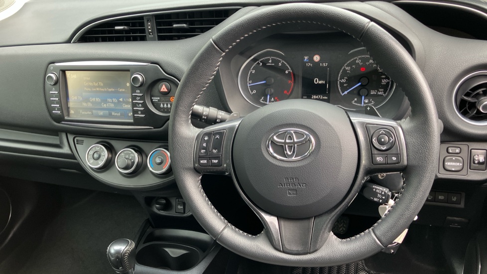 Toyota Yaris 1.5 VVT-i Y20 5dr CVT [Bi-tone] Petrol Hatchback - Image 10